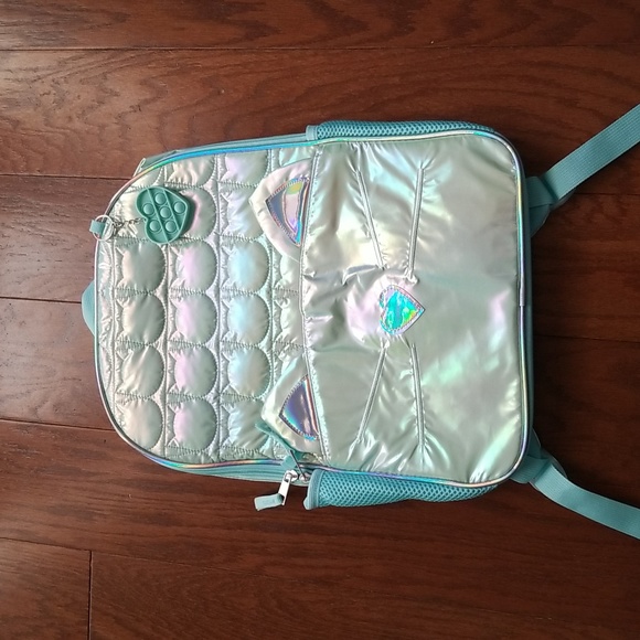 NEW! Accessory Innovations Nordstrom Iridescent kitty quilted backpack NWT - Picture 3 of 9